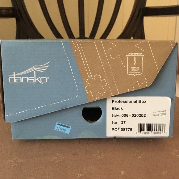 Dansko women’s black clogs - Picture 2 of 4